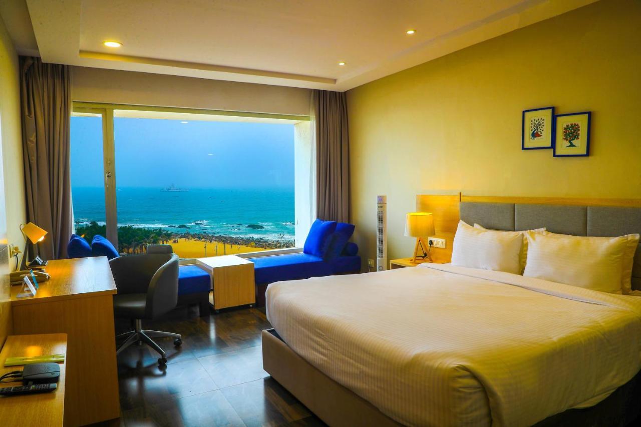 Bay View Hotel Vizag Visakhapatnam Bagian luar foto
