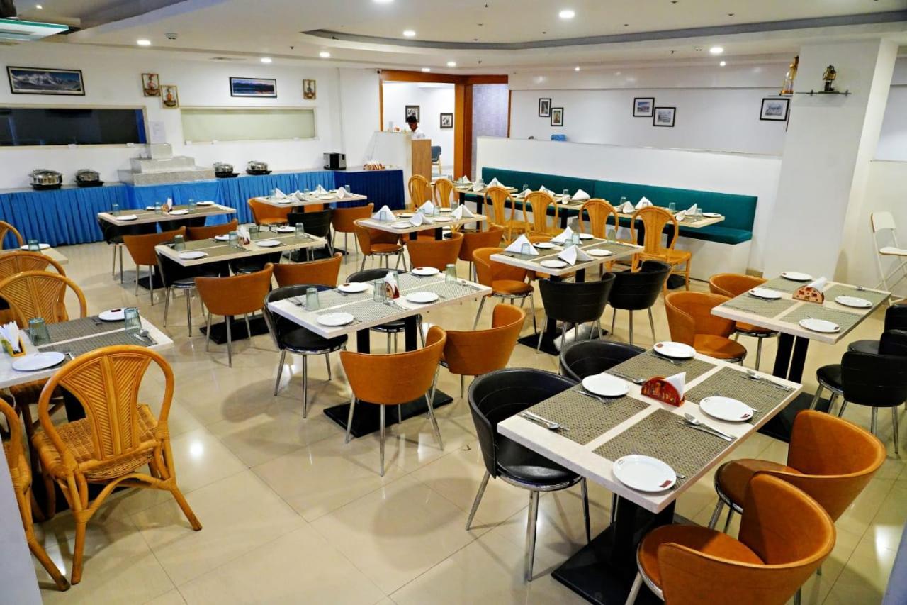Bay View Hotel Vizag Visakhapatnam Bagian luar foto