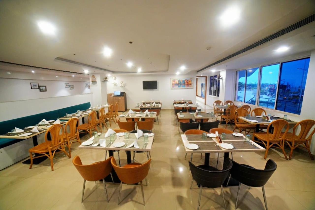 Bay View Hotel Vizag Visakhapatnam Bagian luar foto
