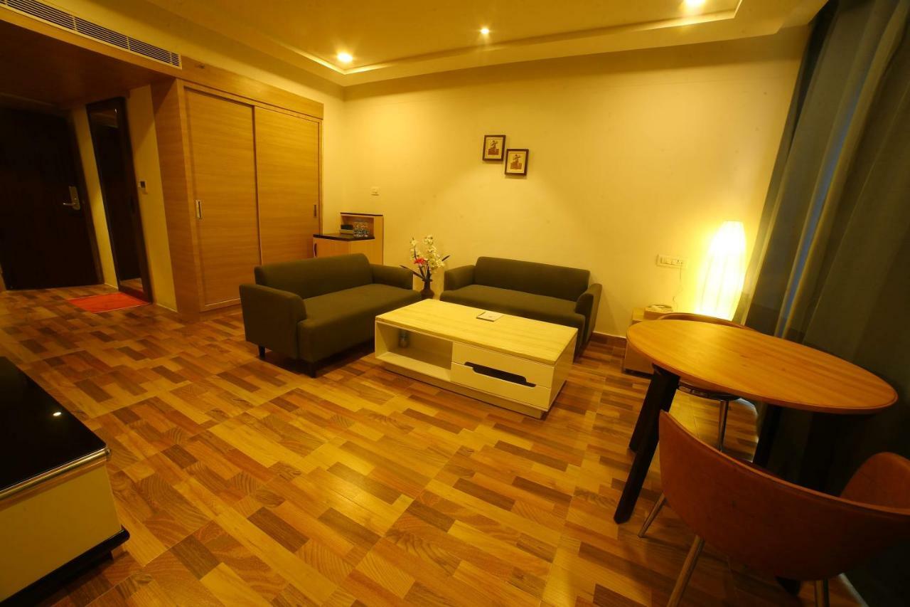 Bay View Hotel Vizag Visakhapatnam Bagian luar foto